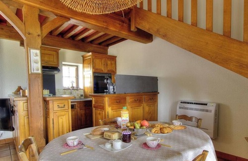 Chenas House | Le Camelia - CHENAS - Gîte