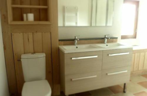 Mur-de-Bretagne House | LE CAMELIA - Les Vergers de Guerlédan