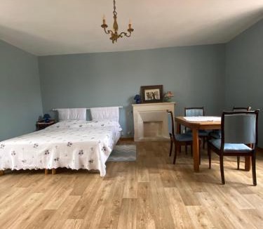 Banville House | Le Camp Romain, maison familiale avec terrain