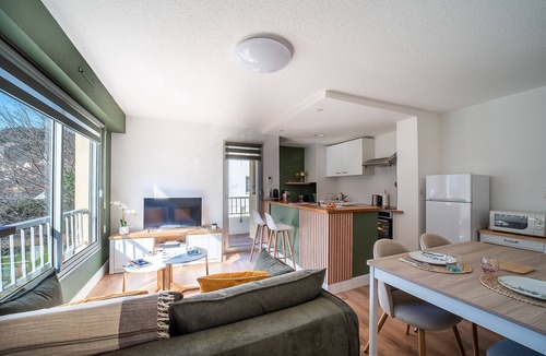 Amelie-les-Bains-Palalda Apartment | Le Canigou - Vue montagne, proche Perpignan