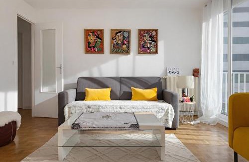 Puteaux Apartment | Le Candelaria - 6 pers - Proche Paris - Balcon