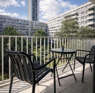 Puteaux Apartment | Le Candelaria - 6 pers - Proche Paris - Balcon