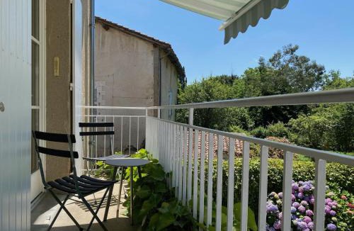 Confolens House | Le Caprice garden, river and chateau