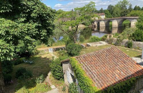 Confolens House | Le Caprice garden, river and chateau