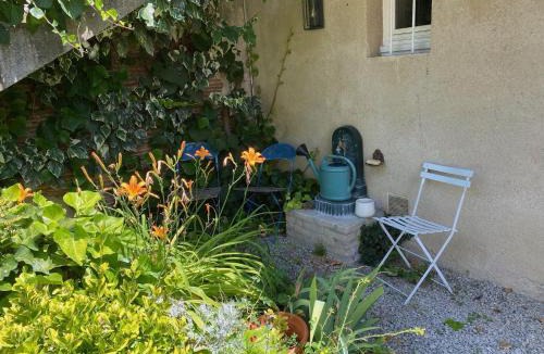 Confolens House | Le Caprice garden, river and chateau