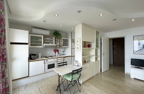 Old Town Apartment | Le Cap Vert 2Pers Sea View Swimming Pool Parking