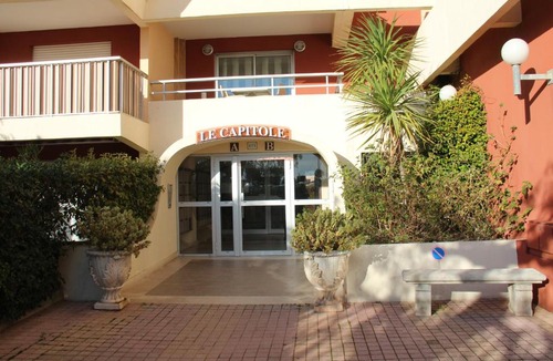 Frejus Port Apartment | Le Capitole