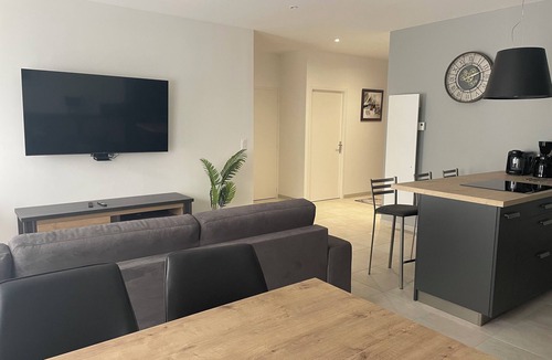 Chevannes House | Le Carioca