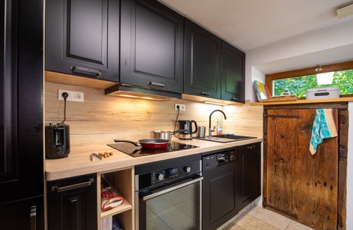 Campan House | Le Carot, Independent Cottage with Mountain Views