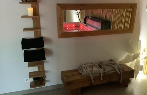 Serignan-du-Comtat Bed & Breakfast | Le carpe noctem suite de charme avec jacuzzi privé