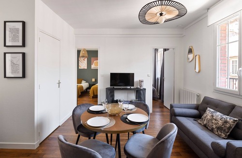 Dinan - Saint-Malo Apartment | Le Carré Sainte-Anne - Appt centre historique