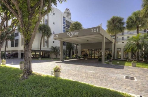 Sunny Isles Beach Condo | Le Cartier 207 STR-02440