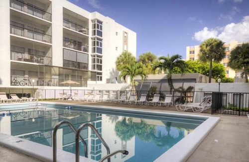 Sunny Isles Beach Condo | Le Cartier 207 STR-02440