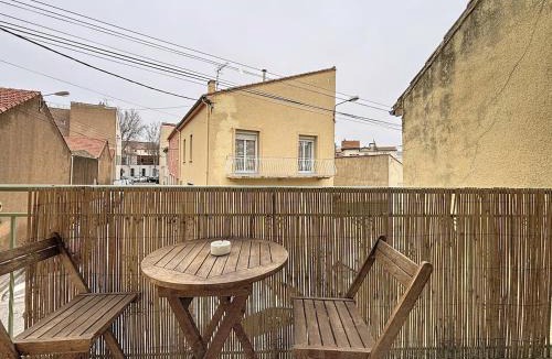 Maraussan Apartment | Le Cassayet - Appartement proche des Grands Buffets - Wifi et Climatisation