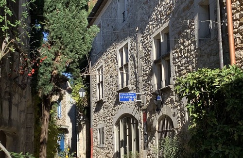 Aigueze House | Le Castélas