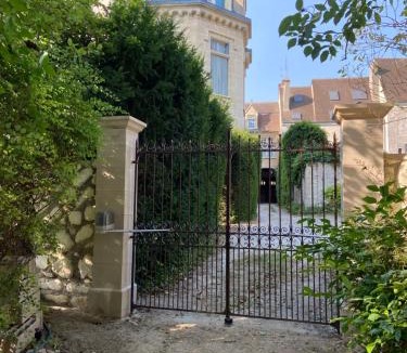 Senlis Bed & Breakfast | Le Castel Ecossais