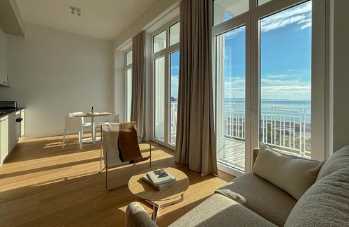 Trebeurden Apartment | Le castel T2 piscine et vue mer plage