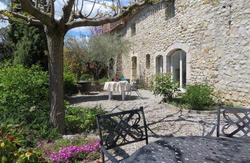 Laragne-Monteglin Bed & Breakfast | Le Castelet-Arzeliers