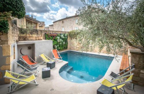 Collias Hotel | Le Castellas Hotel & SPA - PONT DU GARD - UZES