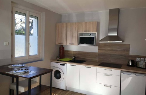 Arenes Romaines - Saint-Martin-du-Touch Apartment | Le Catalan - Studio Cosy, climatisé avec Parking