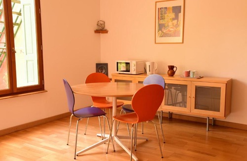 Saint-Just-Saint-Rambert Bed & Breakfast | LE CATALPA