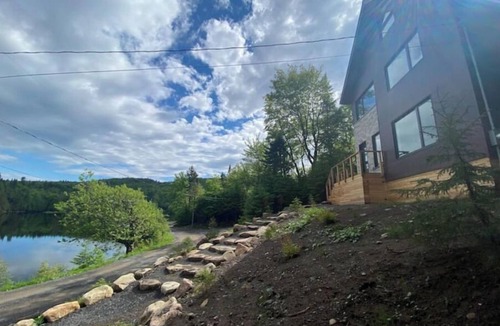 Lac Beauport Ski Chalet | LE CELESTE AU BORD DE L'EAU