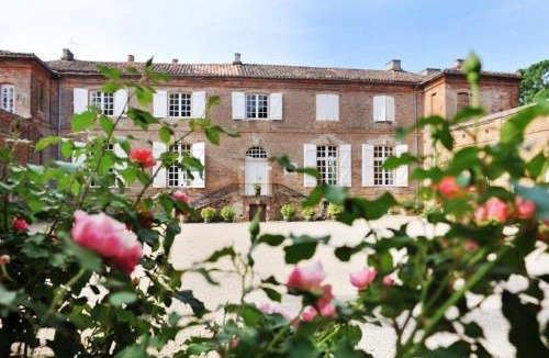 Varennes House | Le cerisier - château des varennes