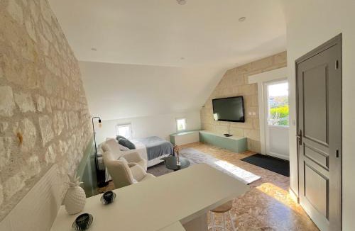 Beaumont-en-Veron Bed & Breakfast | Le cerisier