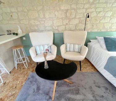 Beaumont-en-Veron Bed & Breakfast | Le cerisier