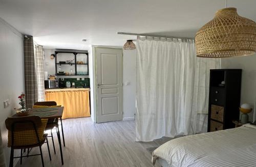 Giverny Bed & Breakfast | Le Cerisier