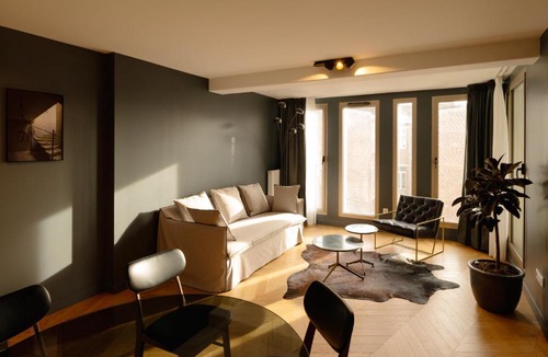 Old Lille Apartment | Le Cerisier