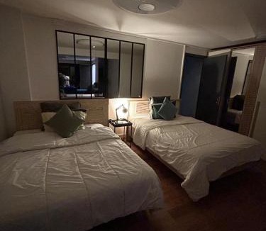 La Courneuve House | Le " Cerisier" Villa Single bed male shared room daily stay 20h to 10h