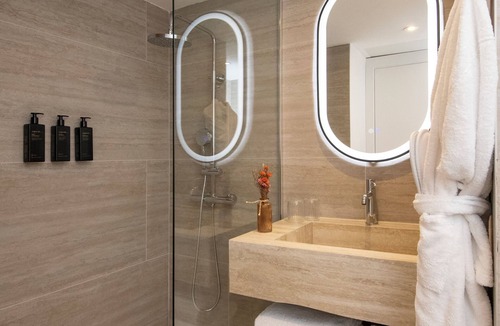 Carnot Hotel | Le Cetai Cannes Beach Hotel