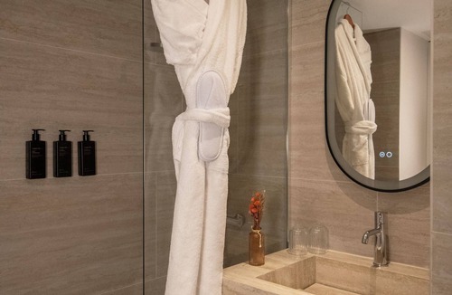 Carnot Hotel | Le Cetai Cannes Beach Hotel