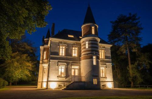 Carquefou Apartment | Le Château de Bel Air - Suite de 125m2 - Expérience unique
