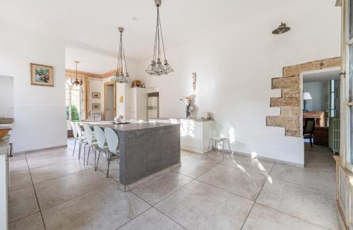 Junas House | Le Château De Christin - Avec piscine