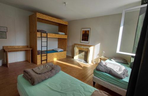 Etel Hostel | Le Château de la Garenne