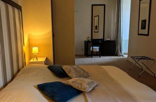 La Pomarede Hotel | Le Château de La Pomarède