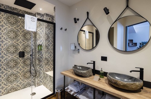 La Martre Hotel | Le Château de Taulane