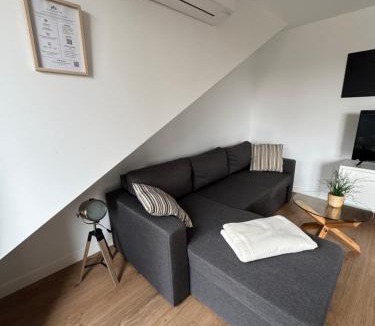 Hersin-Coupigny Apartment | Le Château de Toile - Gîte du châtaignier