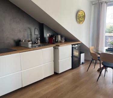 Hersin-Coupigny Apartment | Le Château de Toile - Gîte du châtaignier