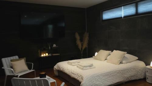 Hersin-Coupigny Apartment | Le Château de Toile, Gîtes et Suite Privée avec Spa et Sauna