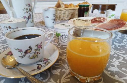 Noyal Bed & Breakfast | Le Château des Portes