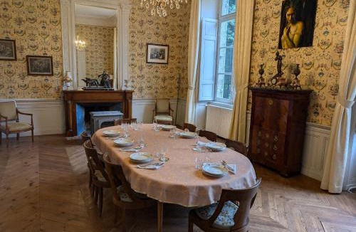 Noyal Bed & Breakfast | Le Château des Portes