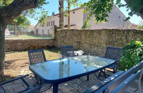 Gironcourt-sur-Vraine Villa | Le château d'Aude