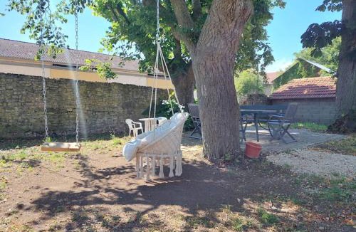 Gironcourt-sur-Vraine Villa | Le château d'Aude