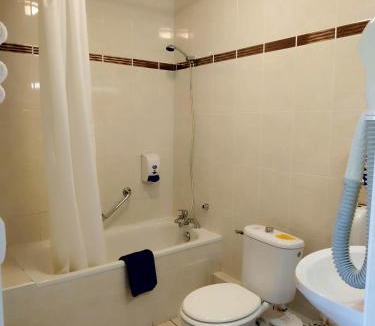 Tournon-sur-Rhone Bed & Breakfast | Le Château