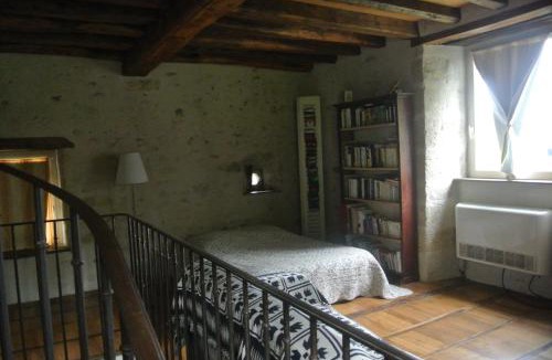 Villiers-aux-Corneilles Bed & Breakfast | Le Château de mon Père