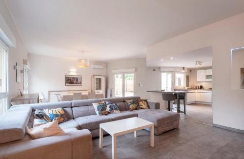 Thionville House | Le Château Jeannot