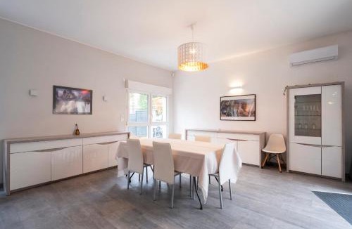 Thionville House | Le Château Jeannot